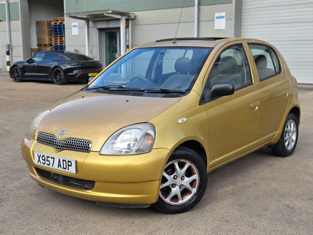 Toyota Yaris 1.3 Vvt-i 16V Cdx Gold #2