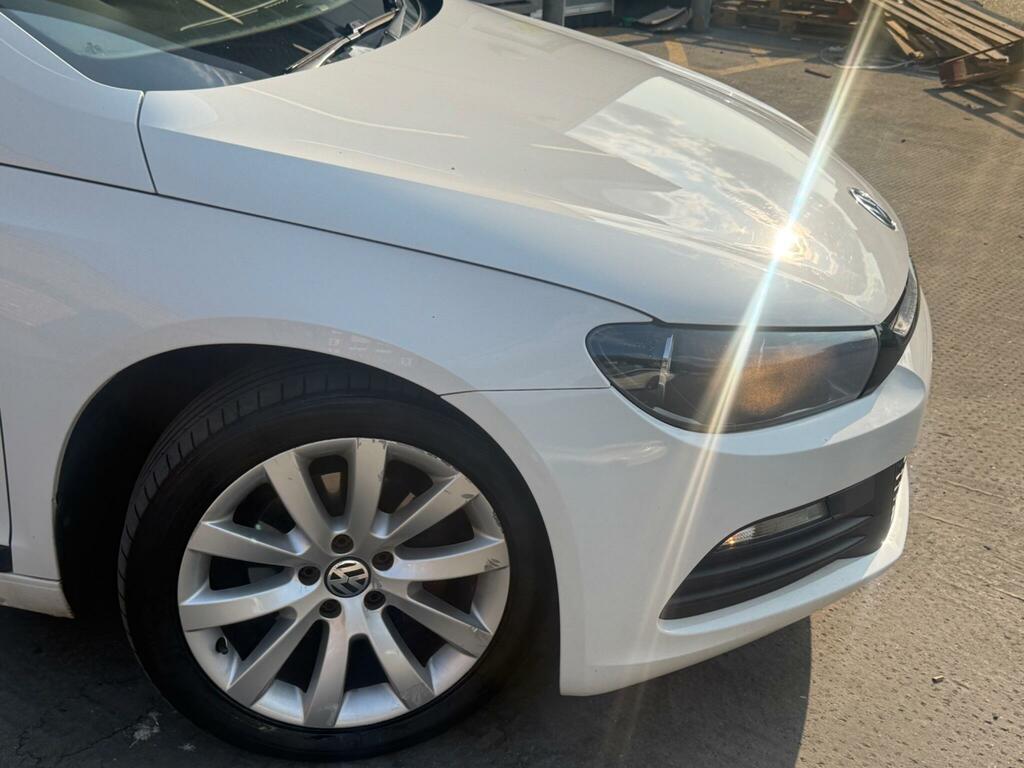 Volkswagen Scirocco 2.0 R Line Tdi Dsg 175 Bhp - Free Delivery Red #10