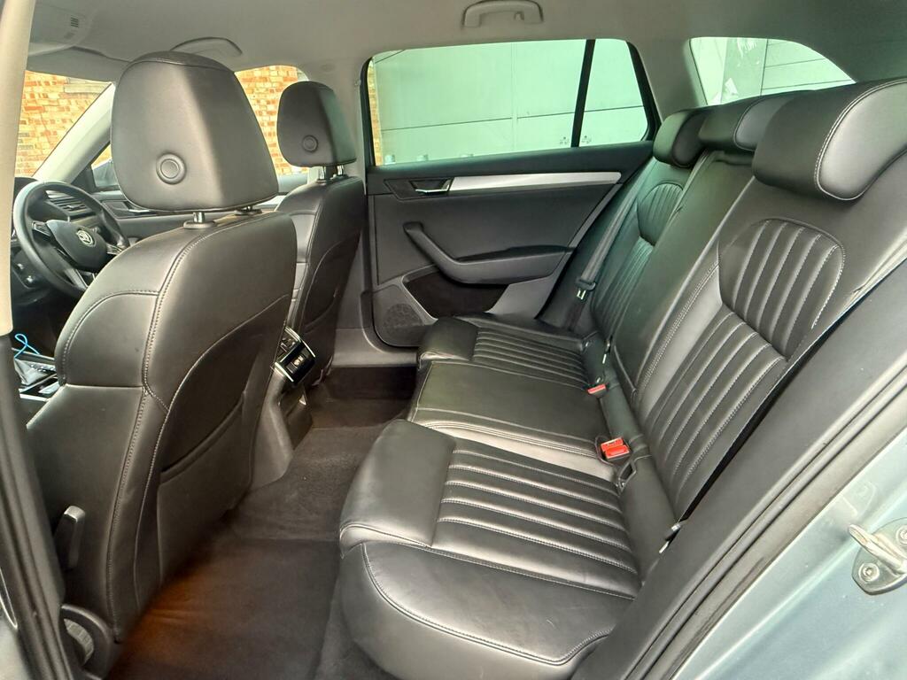 Skoda Superb 2.0 Tdi Cr 190 Se L Executive 4X4 Dsg Grey #24