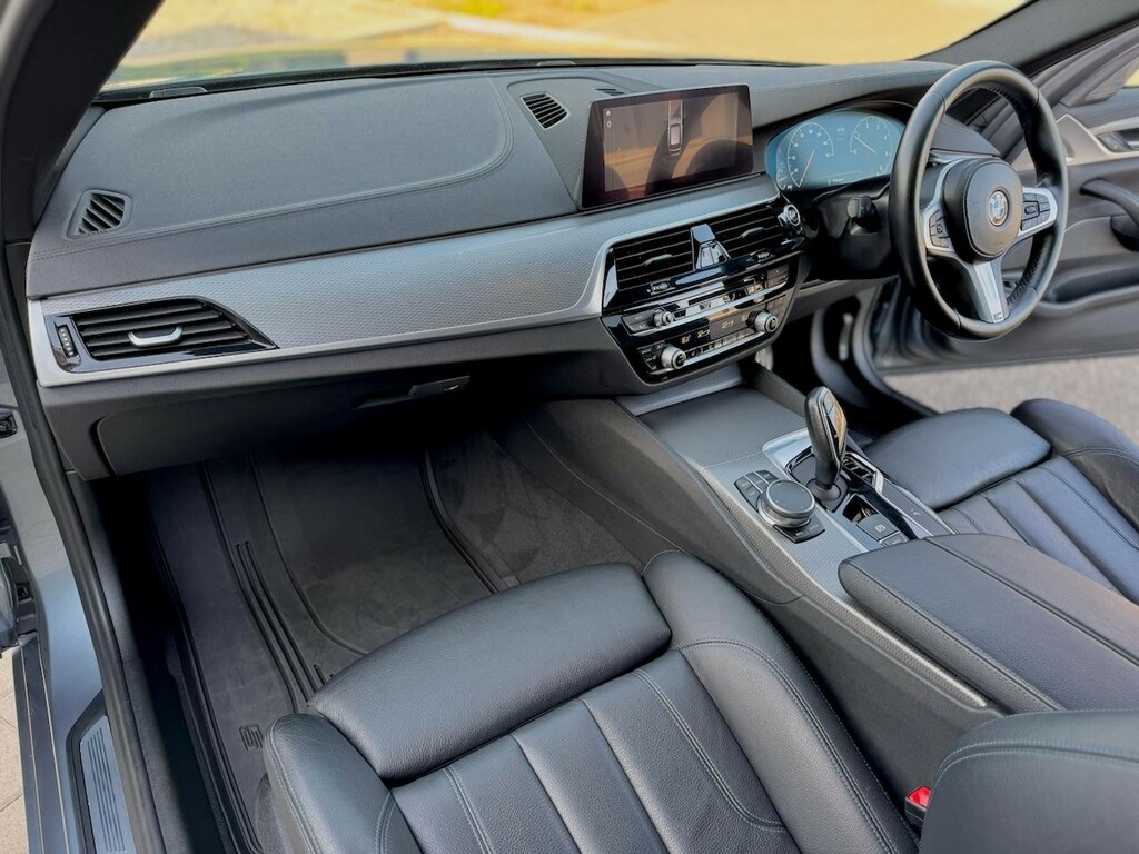 BMW 5 Series 520D Xdrive M Sport Blue #5