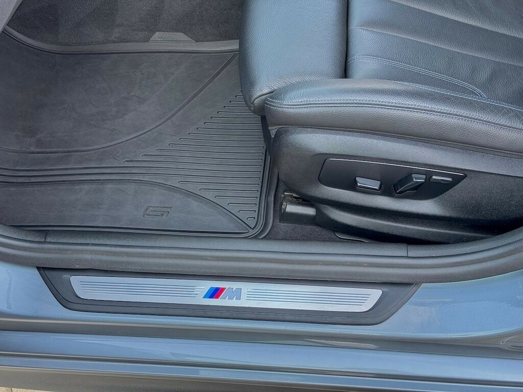 BMW 5 Series 520D Xdrive M Sport Blue #6