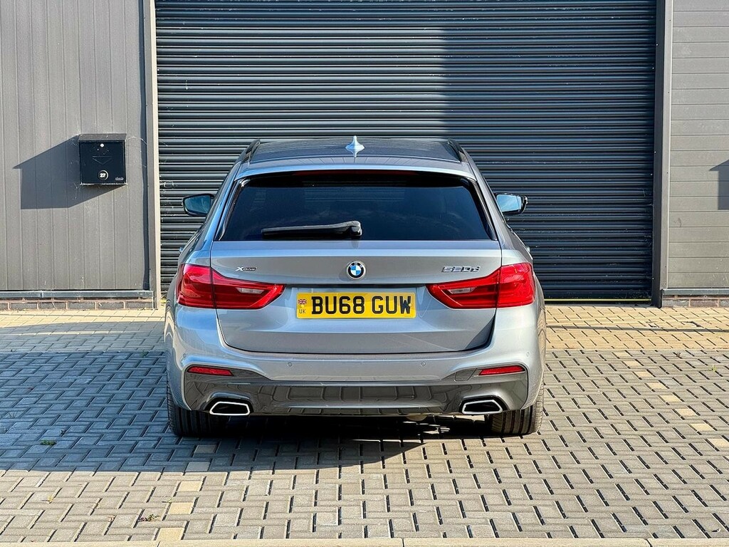 BMW 5 Series 520D Xdrive M Sport Blue #3