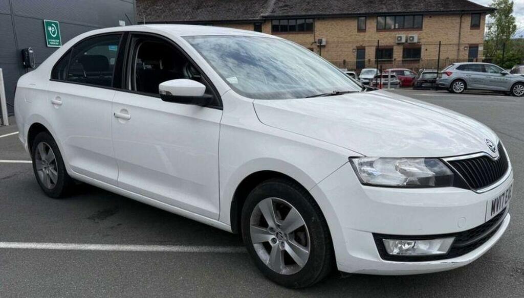 Skoda Rapid 1.2 Tsi Se Euro 6 Ss White