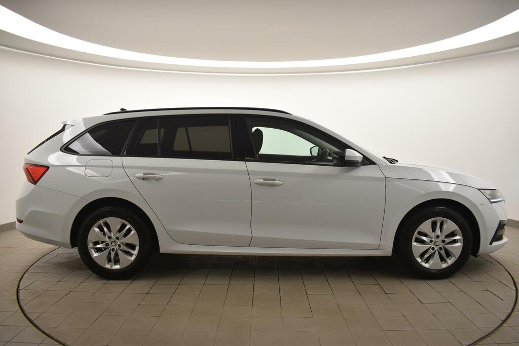 Skoda Octavia 1.0 Tsi Se Technology White #2