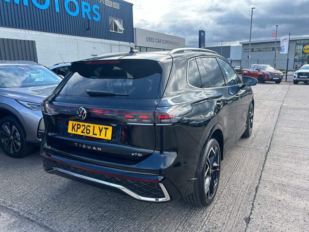 Volkswagen Tiguan 1.5 Etsi 150 R-line Dsg KP26LYT Black #4