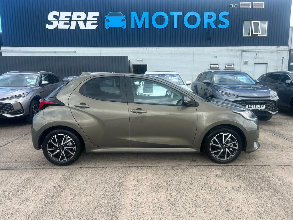 Toyota Yaris 1.5 Hybrid Design Cvt LL23HBG Brown #2
