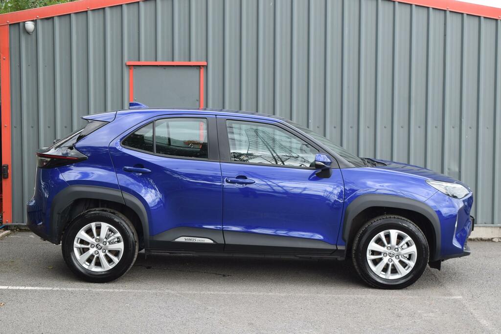 Toyota Yaris Cross 1.5 Hybrid Icon Cvt AVI7862 Blue #2