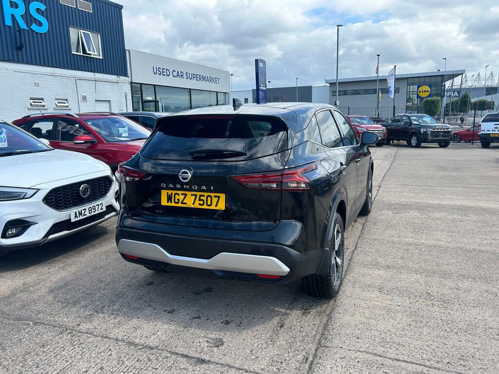 Nissan Qashqai 1.3 Dig-t Mh N-connecta WGZ7507 Black #4
