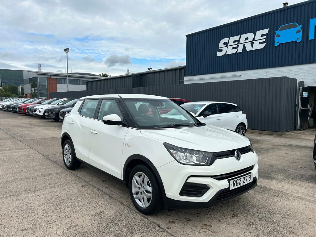 SsangYong Tivoli 1.6 Se White #6