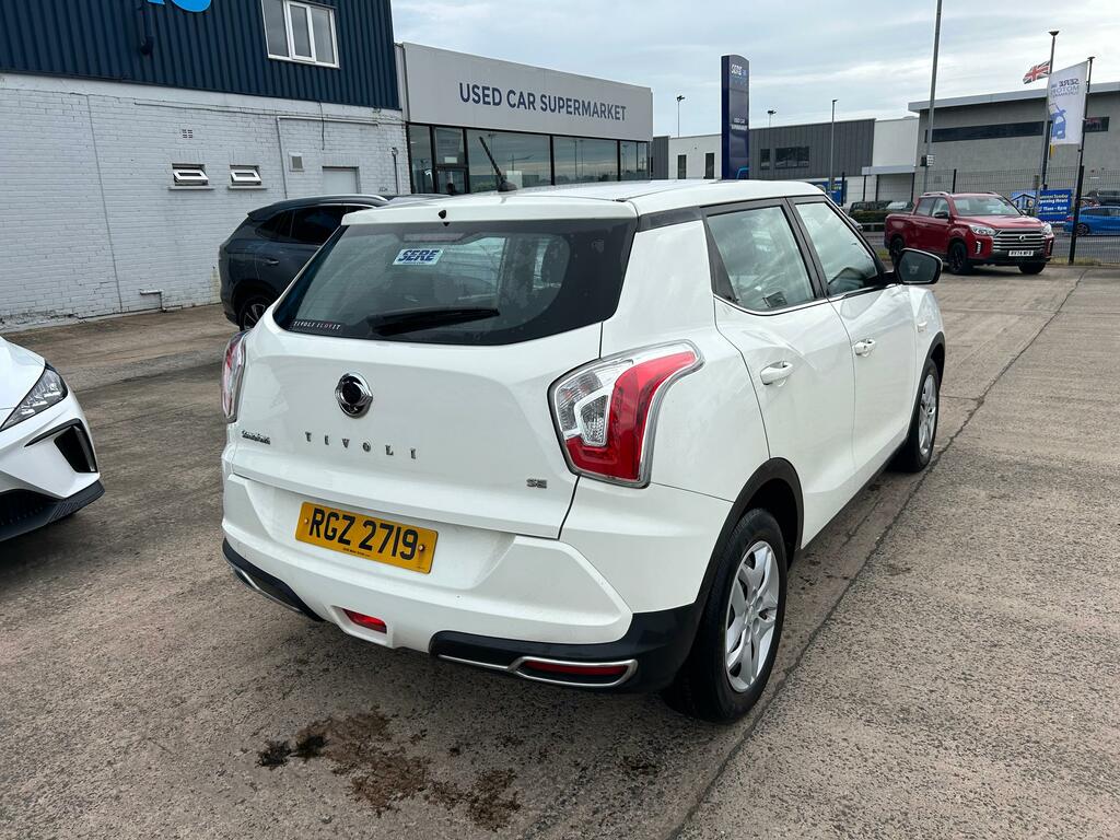 SsangYong Tivoli 1.6 Se White #4