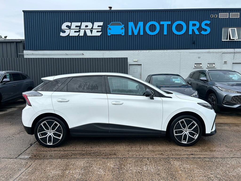 MG MG4 150Kw Trophy Ev Long Range 64Kwh White #2