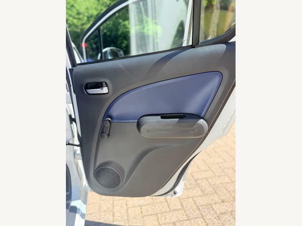 Vauxhall Agila 1.0 Club 65 Bhp Silver #12
