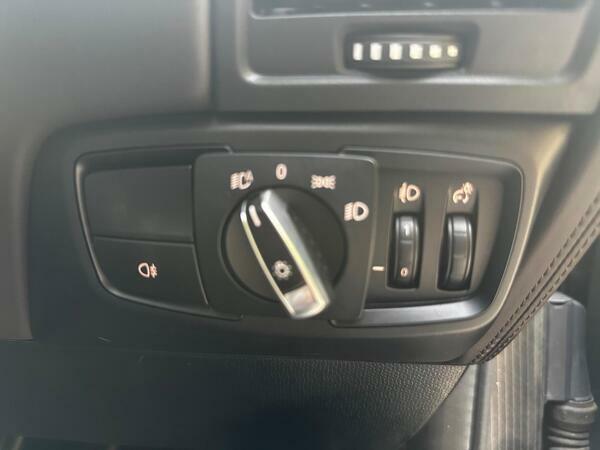 BMW i3 2015 Hatchback Plug-in Hybrid Euro White #22