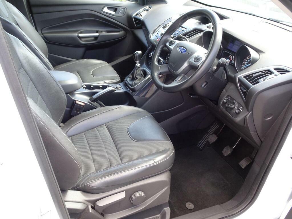 Ford Kuga 2.0 Tdci Titanium 2Wd Euro 6 S S White #3