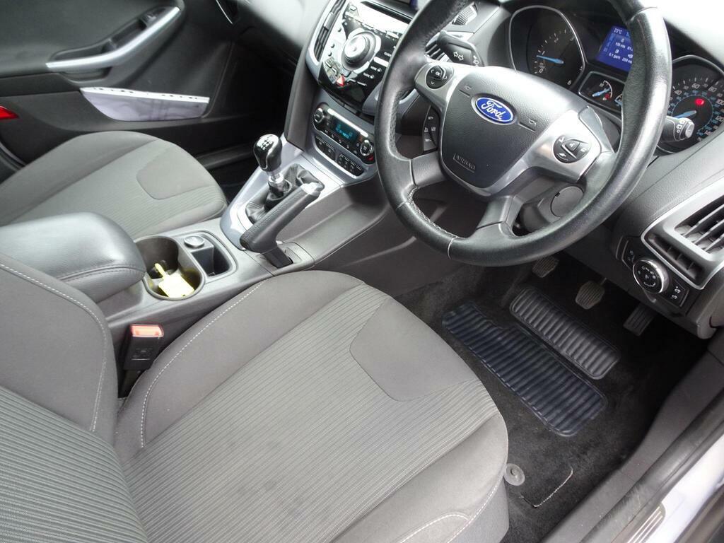 Ford Focus 1.6 Tdci 115 Zetec 17Alloys Inc, Full-service  #7