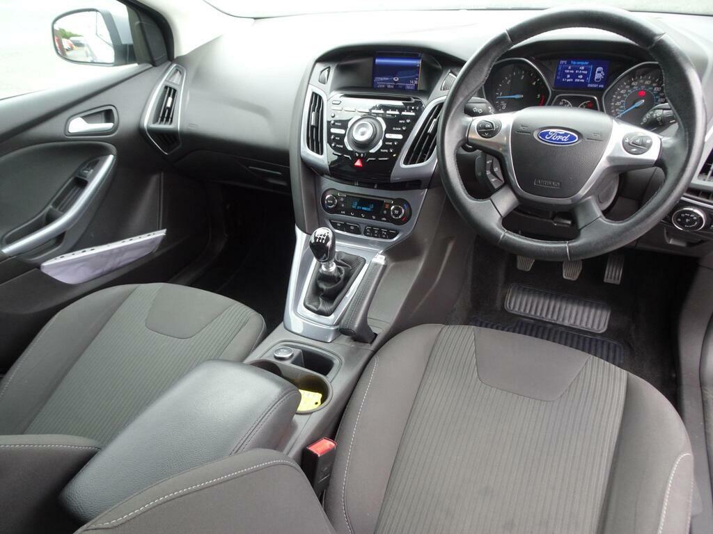 Ford Focus 1.6 Tdci Titanium Navigator Euro 5 S S Silver #3