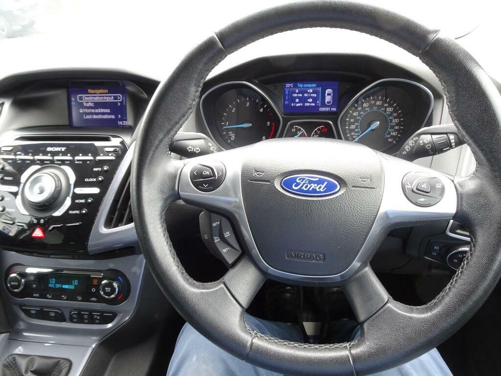 Ford Focus 1.6 Tdci 115 Zetec 17Alloys Inc, Full-service  #11