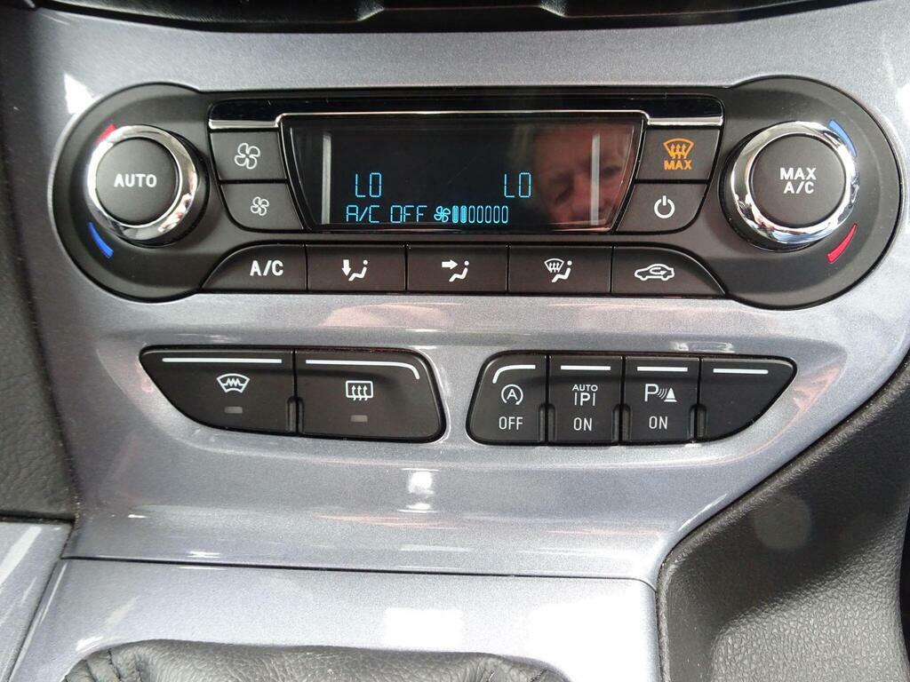Ford Focus 1.6 Tdci 115 Zetec 17Alloys Inc, Full-service  #15