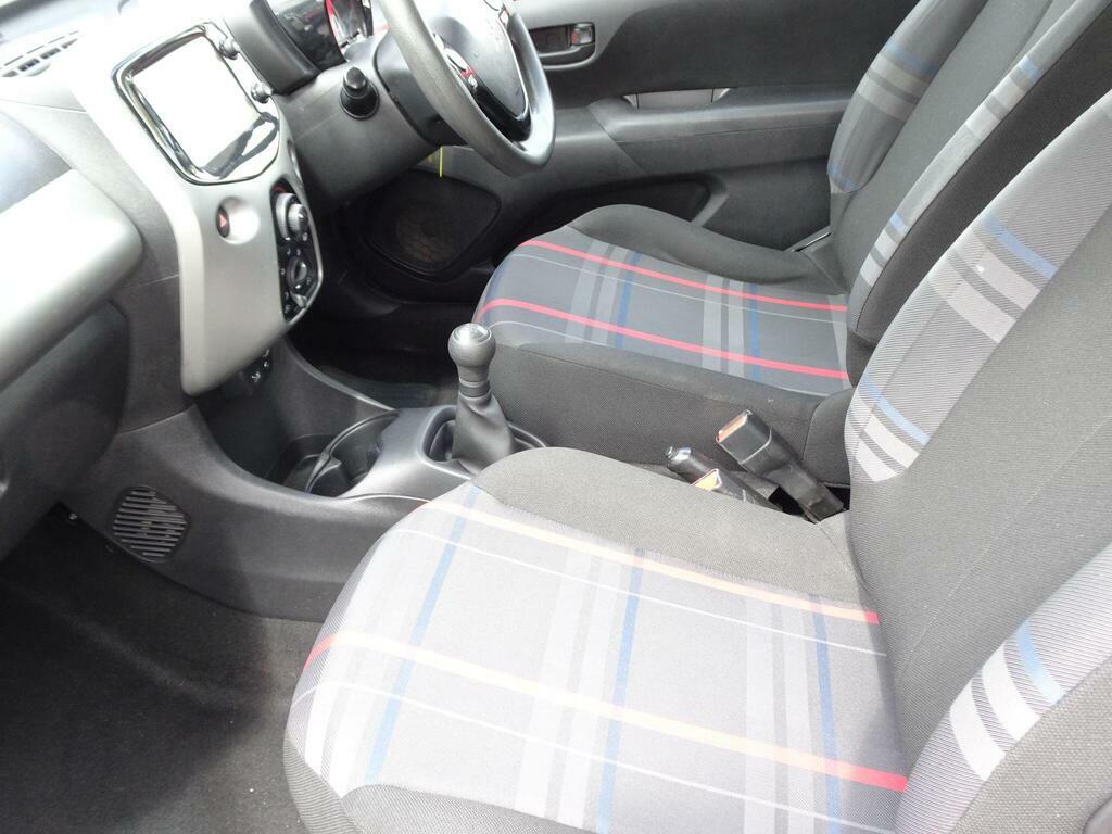 Peugeot 108 1.0 Active 2 Tronic Euro 6 Black #8