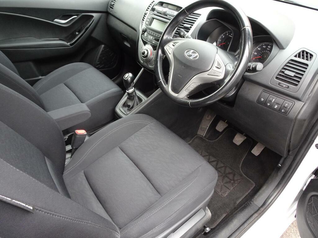 Hyundai Ix20 1.4 Active Euro 5 White #3