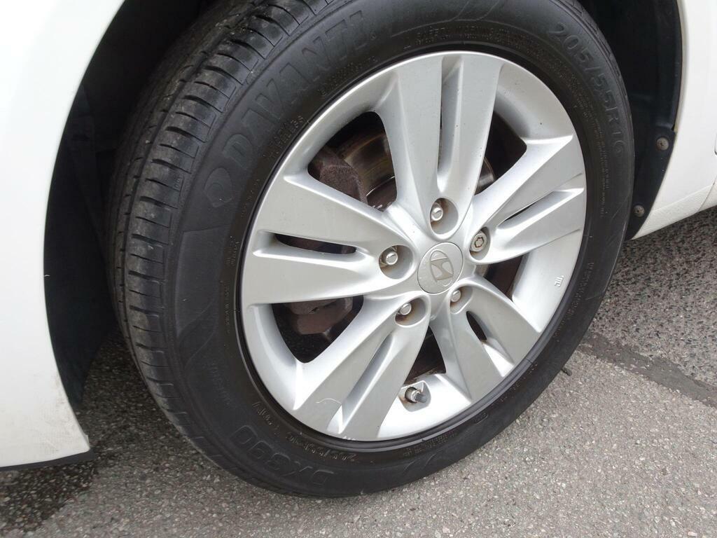 Hyundai Ix20 1.4 Active Euro 5 White #4
