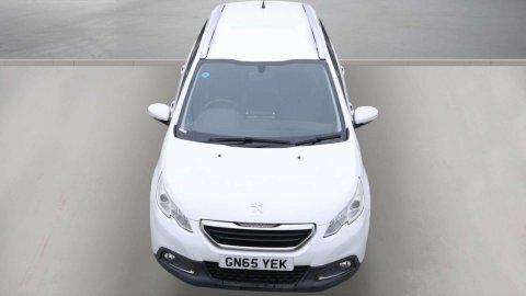 Peugeot 2008 1.2 Puretech Active White #2