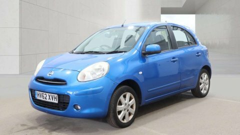 Nissan Micra Micra Visia Red #3