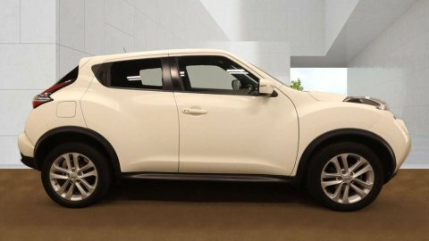 Nissan Juke 1.2L N-connecta Dig-t 115 Bhp White #4