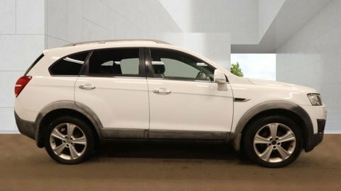 Chevrolet Captiva 2.2 Vcdi Ltz MW13FWZ White #5
