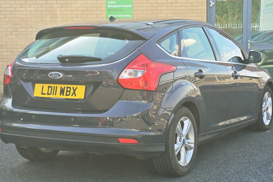 Ford Focus 1.6 Tdci Titanium 109 Bhp 35 A Year Road Tax Silver #3