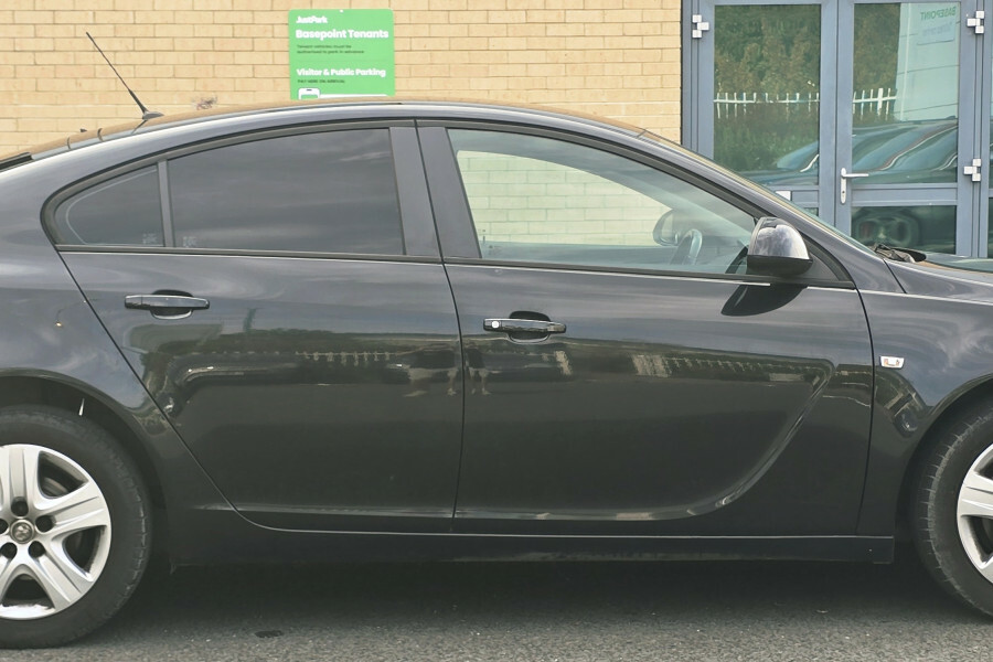 Vauxhall Insignia Saloon Black #5