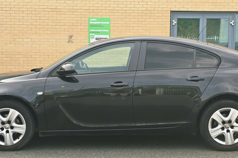 Vauxhall Insignia Saloon Black #6