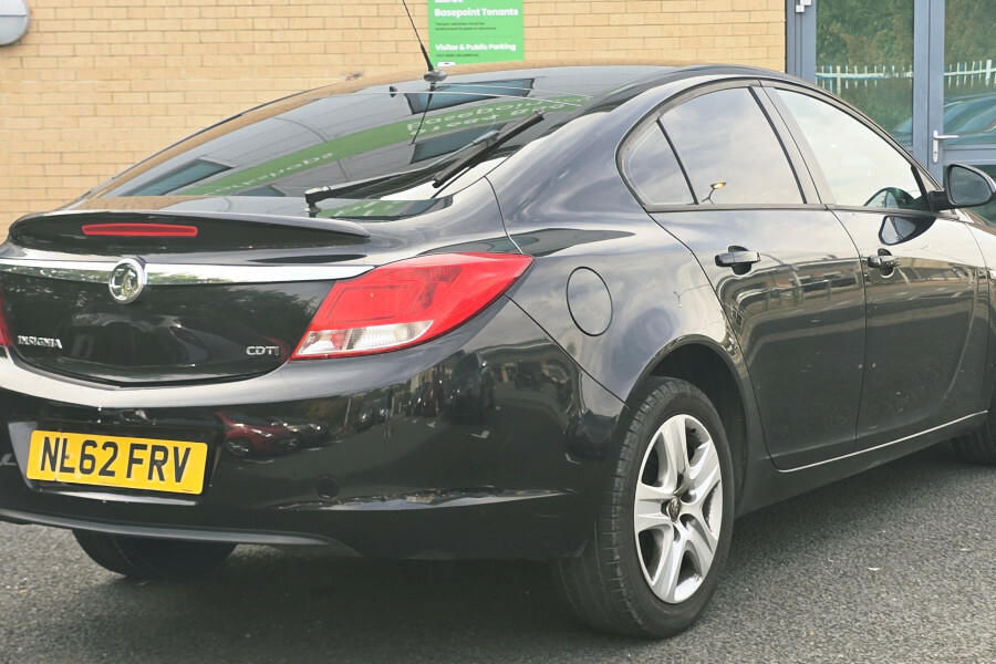 Vauxhall Insignia Saloon Black #3