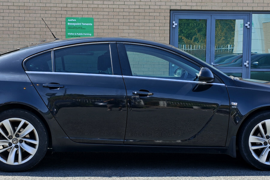 Vauxhall Insignia Saloon Black #5