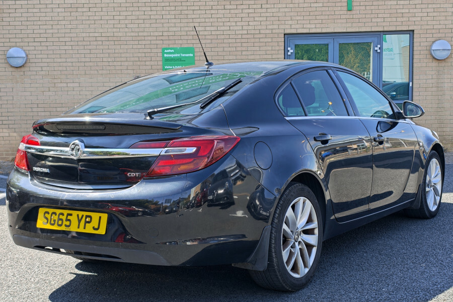 Vauxhall Insignia Saloon Black #3