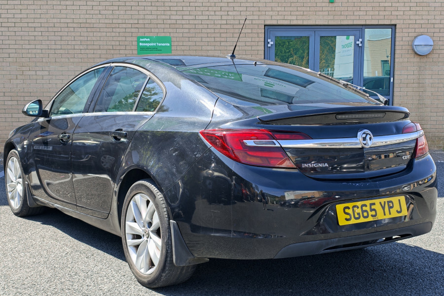 Vauxhall Insignia Saloon Black #4