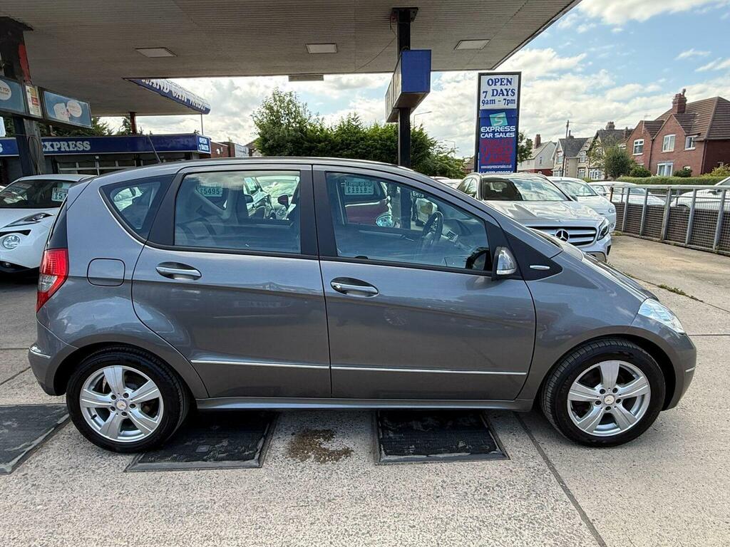 Mercedes-Benz A Class Hatchback 1.5 A160 Avantgarde Se Cvt 201212 Grey #2