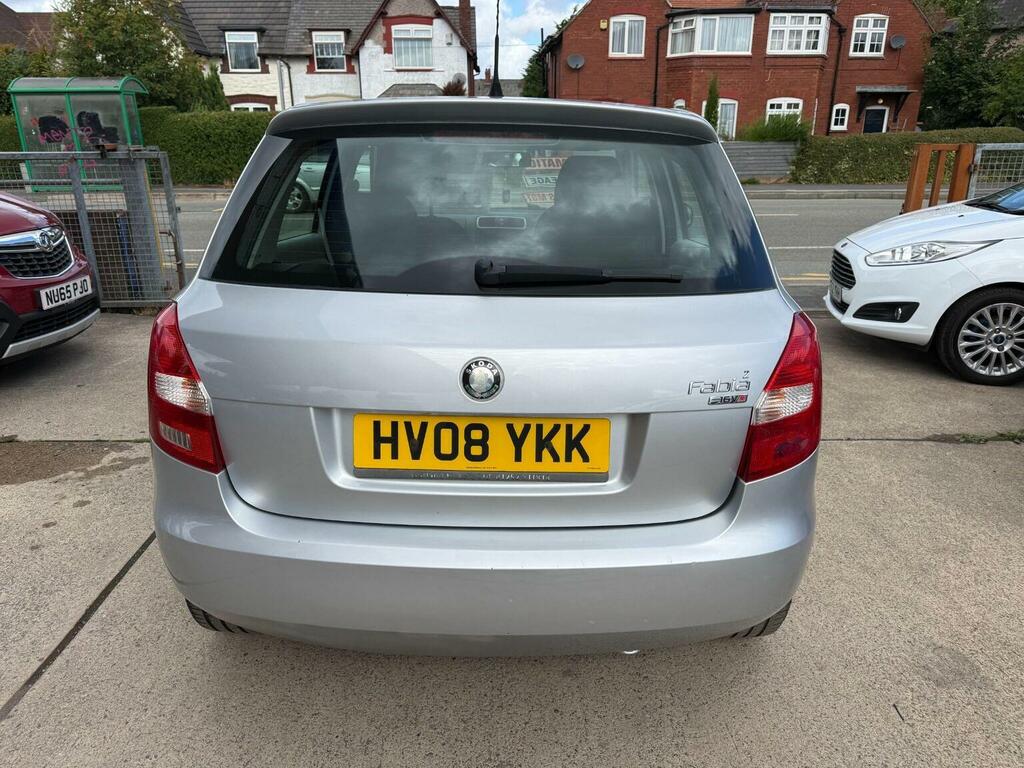 Skoda Fabia 1.6 16V 2 Tiptronic Silver #4