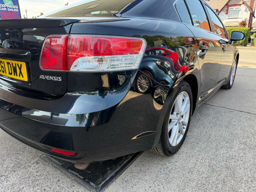 Toyota Avensis 2.0 D-4d Tr Tourer Silver #11
