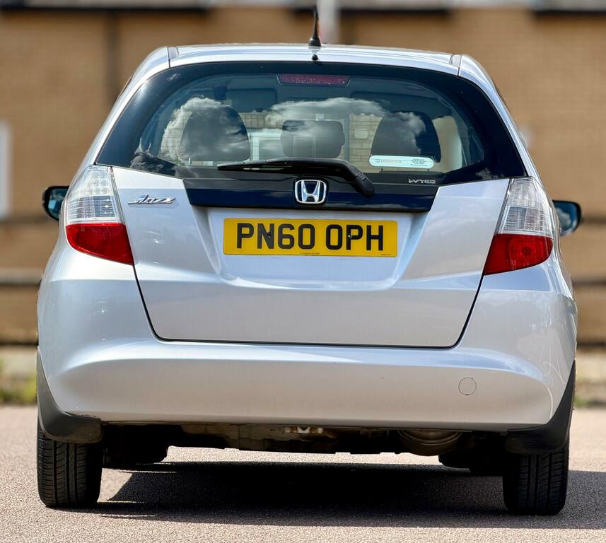Honda Jazz 1.3L I-vtec Es Red #19