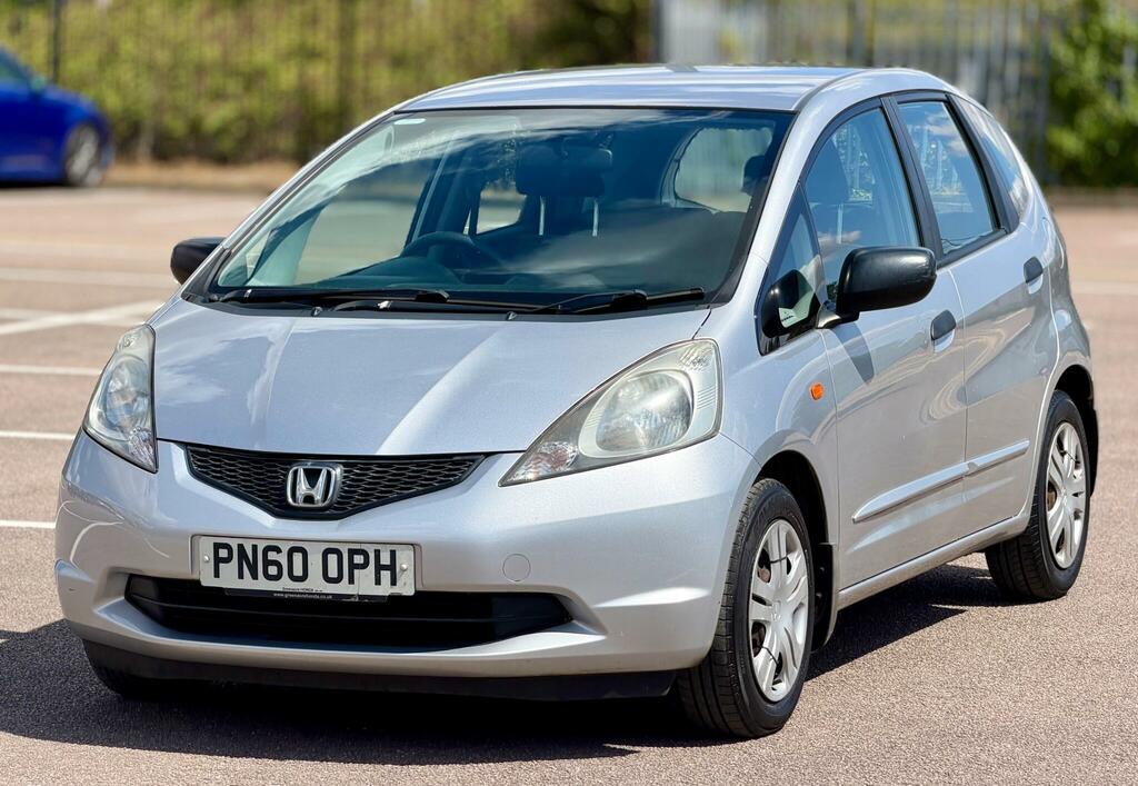 Honda Jazz 1.3L I-vtec Es Red #11
