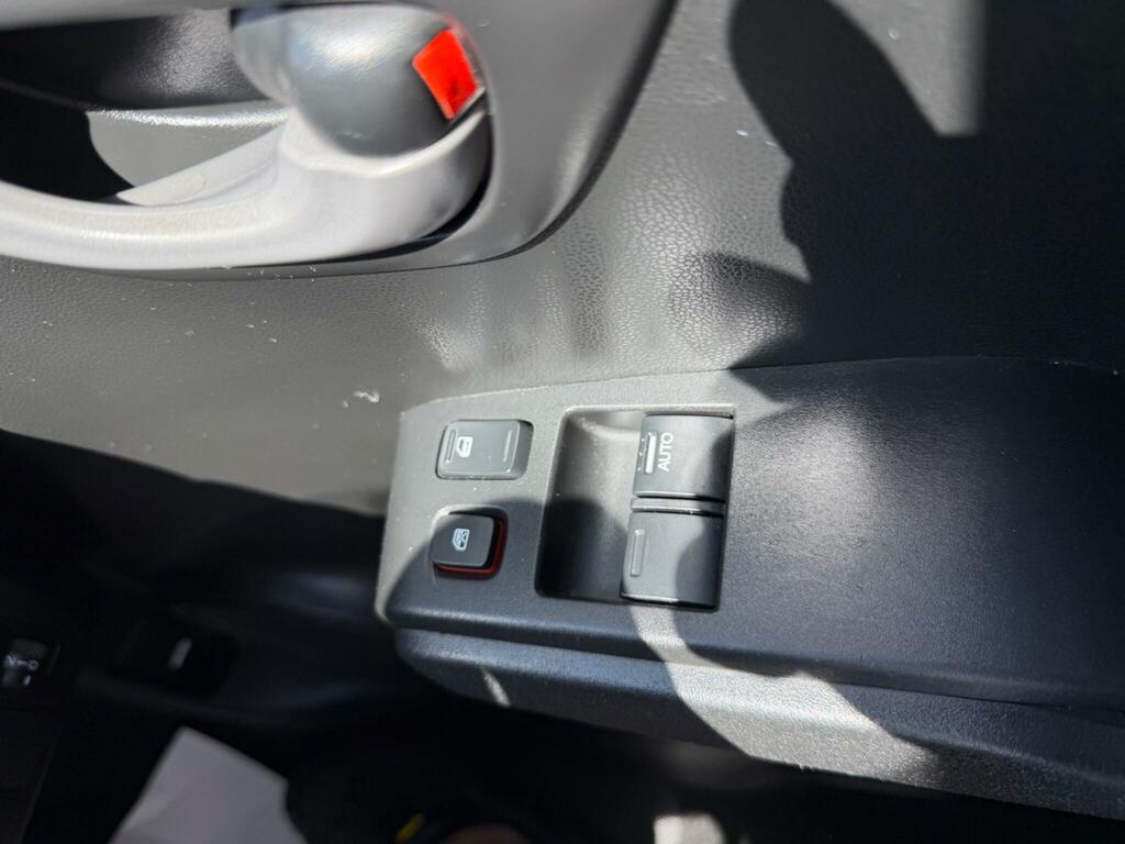 Honda Jazz 1.3L I-vtec Es Red #32