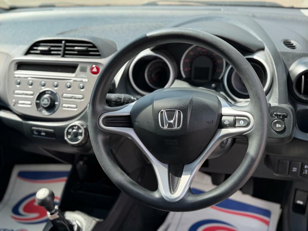 Honda Jazz 1.3L I-vtec Es Red #42