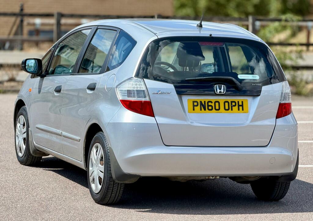 Honda Jazz 1.3L I-vtec Es Red #13