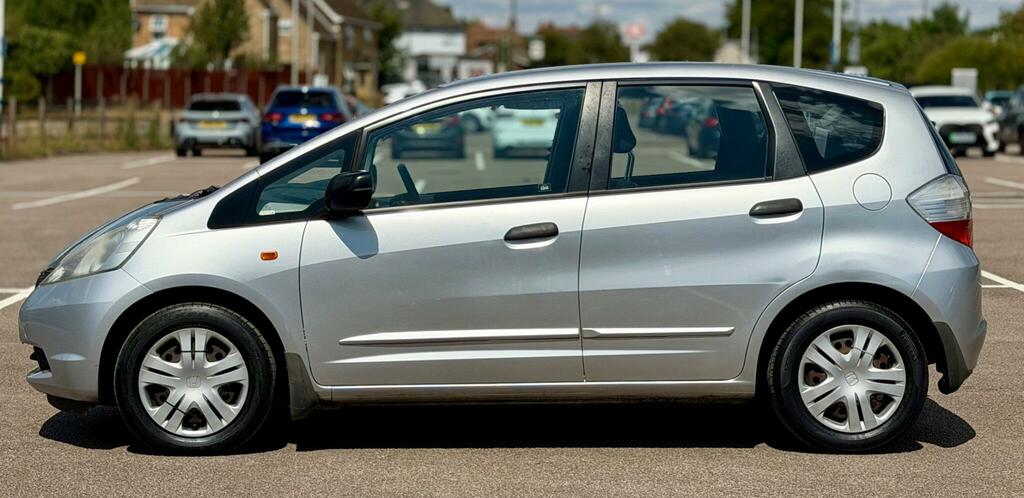 Honda Jazz 1.3L I-vtec Es Red #14