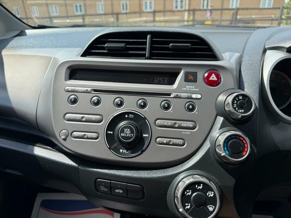 Honda Jazz 1.3L I-vtec Es Red #28