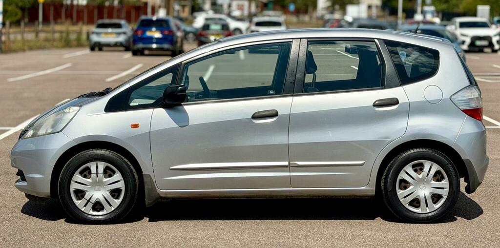 Honda Jazz 1.3L I-vtec Es Red #15