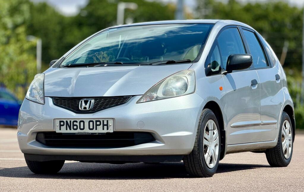 Honda Jazz 1.3L I-vtec Es Red #10