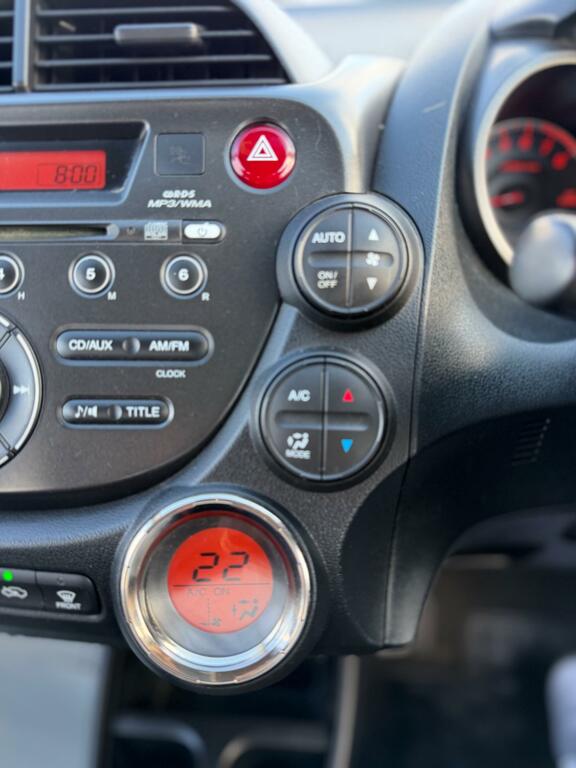 Honda Jazz 1.4 I-vtec Es Plus Cvt Euro 5 White #37