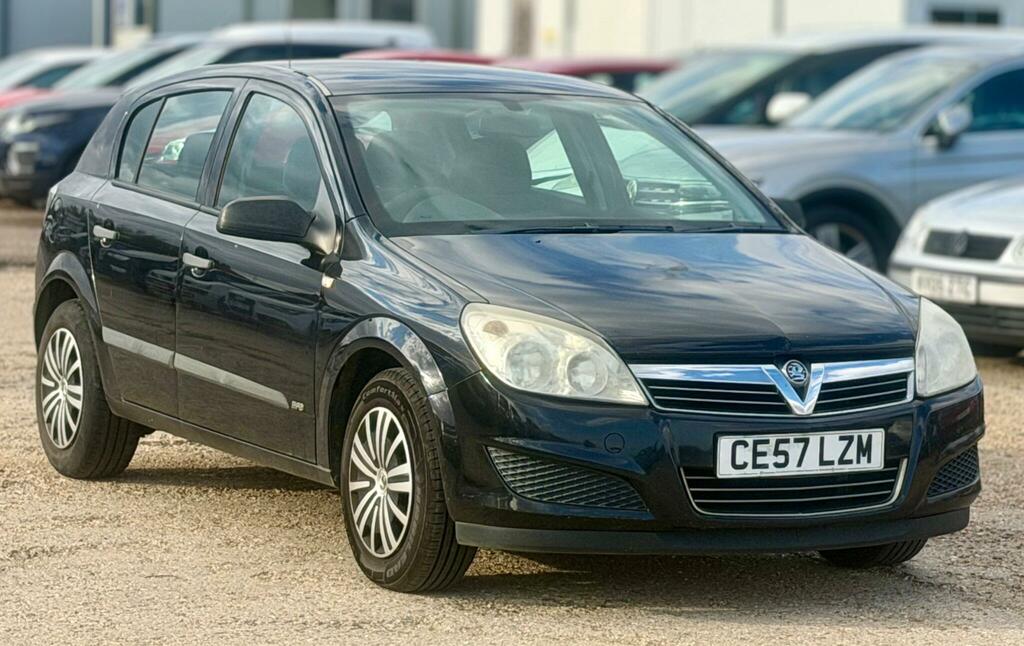 Vauxhall Astra Life Black
